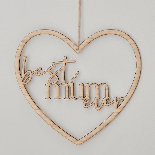 Mothers - Wooden Best Mum Ever Heart Wreath